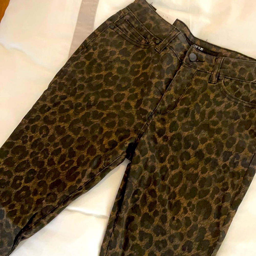 Fantastic brand new Joe’s jeans size 14 for fashionable teens!